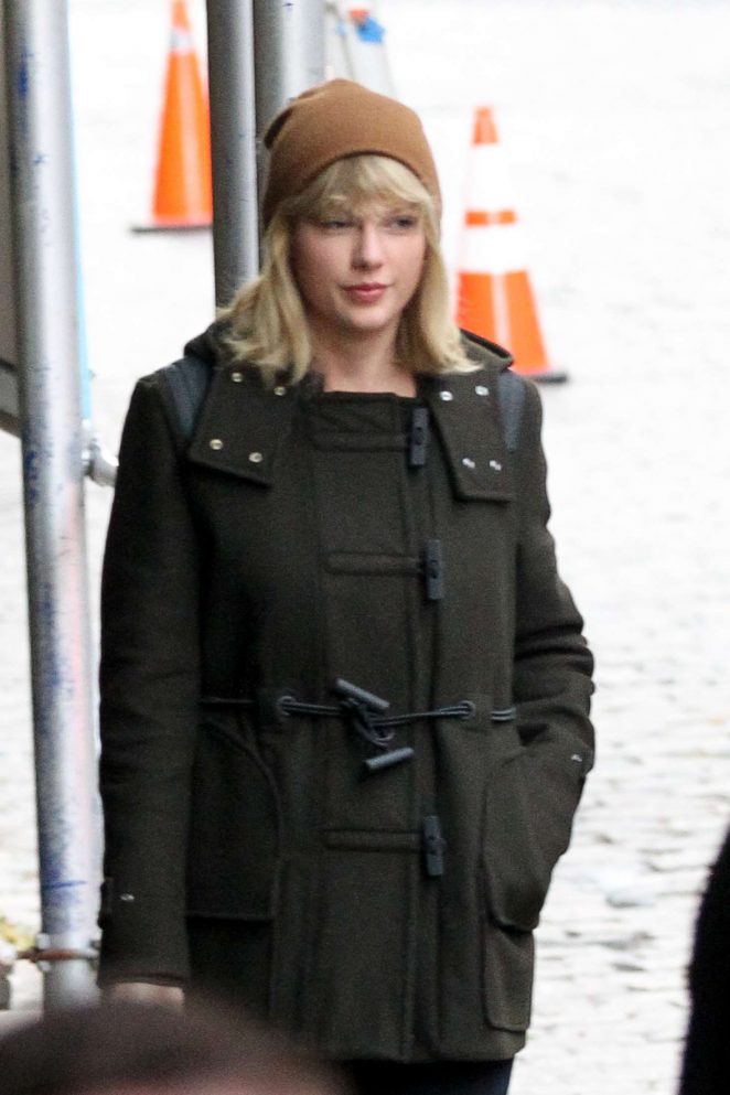Taylor Swift - With Friends out in Tribeca