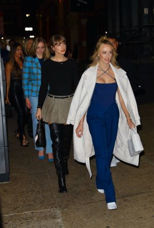 Taylor Swift - With Sophie Turner, Selena Gomez, Gigi Hadid seen at BondSt Sushi