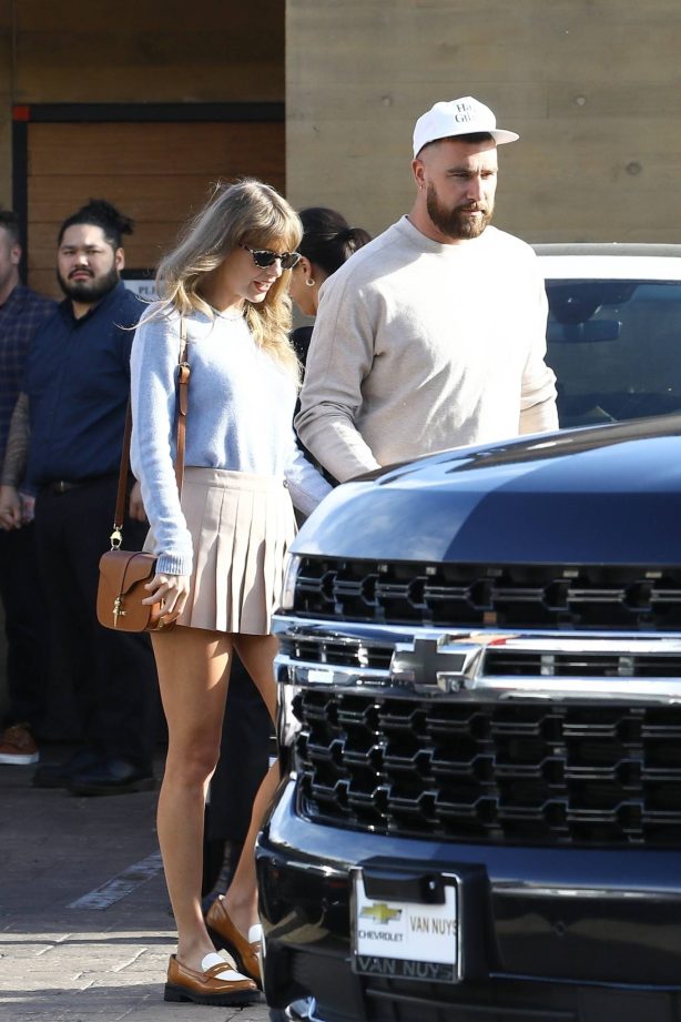 Taylor Swift - With Travis Kelce on romantic lunch date at Nobu Malibu