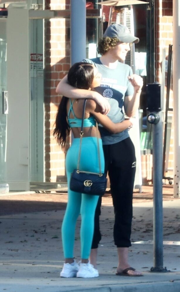 Teala Dunn - Holds hands with a mystery man while out in Los Angeles