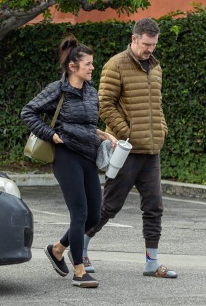 Tiffani Thiessen - With husband in Encino