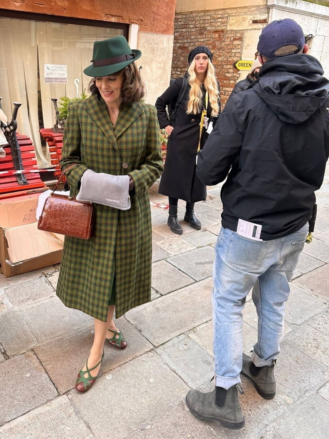 Tina Fey 2023 : Tina Fey – On the set of ‘A Haunting in Venice’ in Venice-04