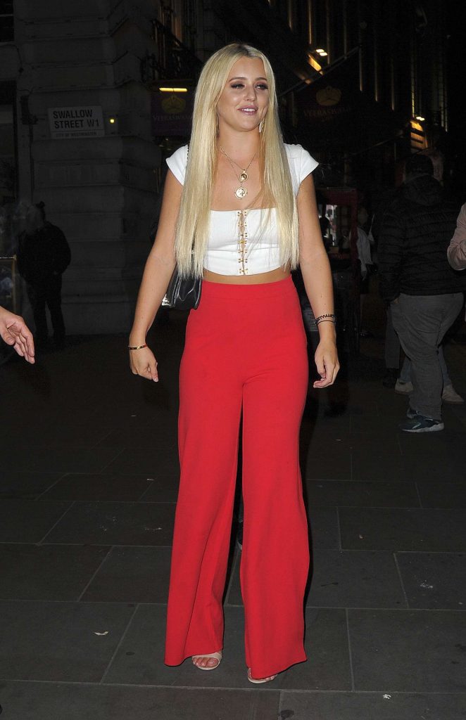 Tina Stinnes in Red Pants -  Out and about in London