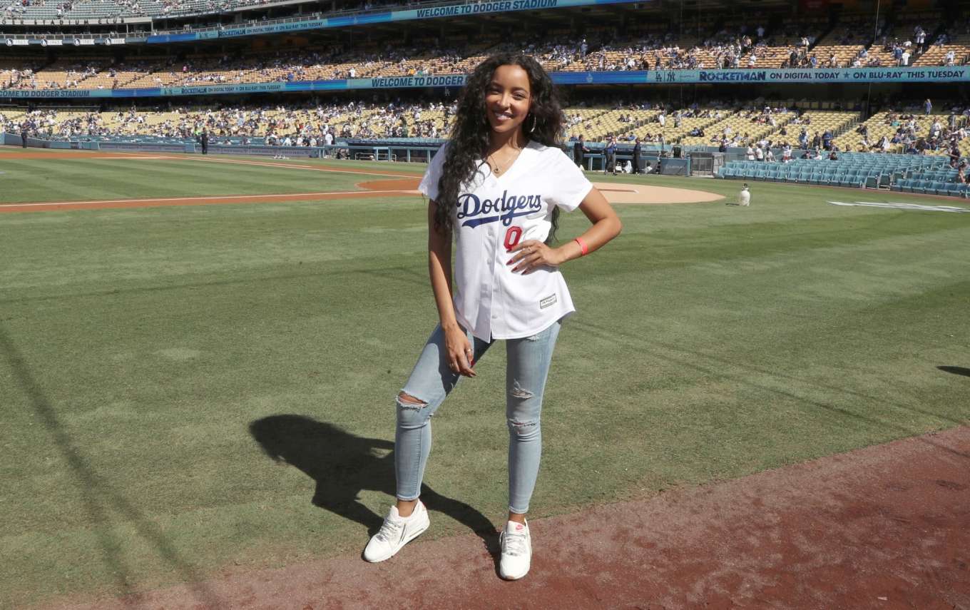 Tinashe â€“ Sings The National Anthem at Dodger Stadium in Los Angeles