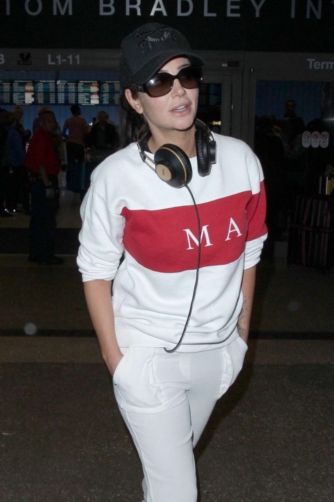 Tulisa Contostavlos - Arriving at LAX Airport in Los Angeles
