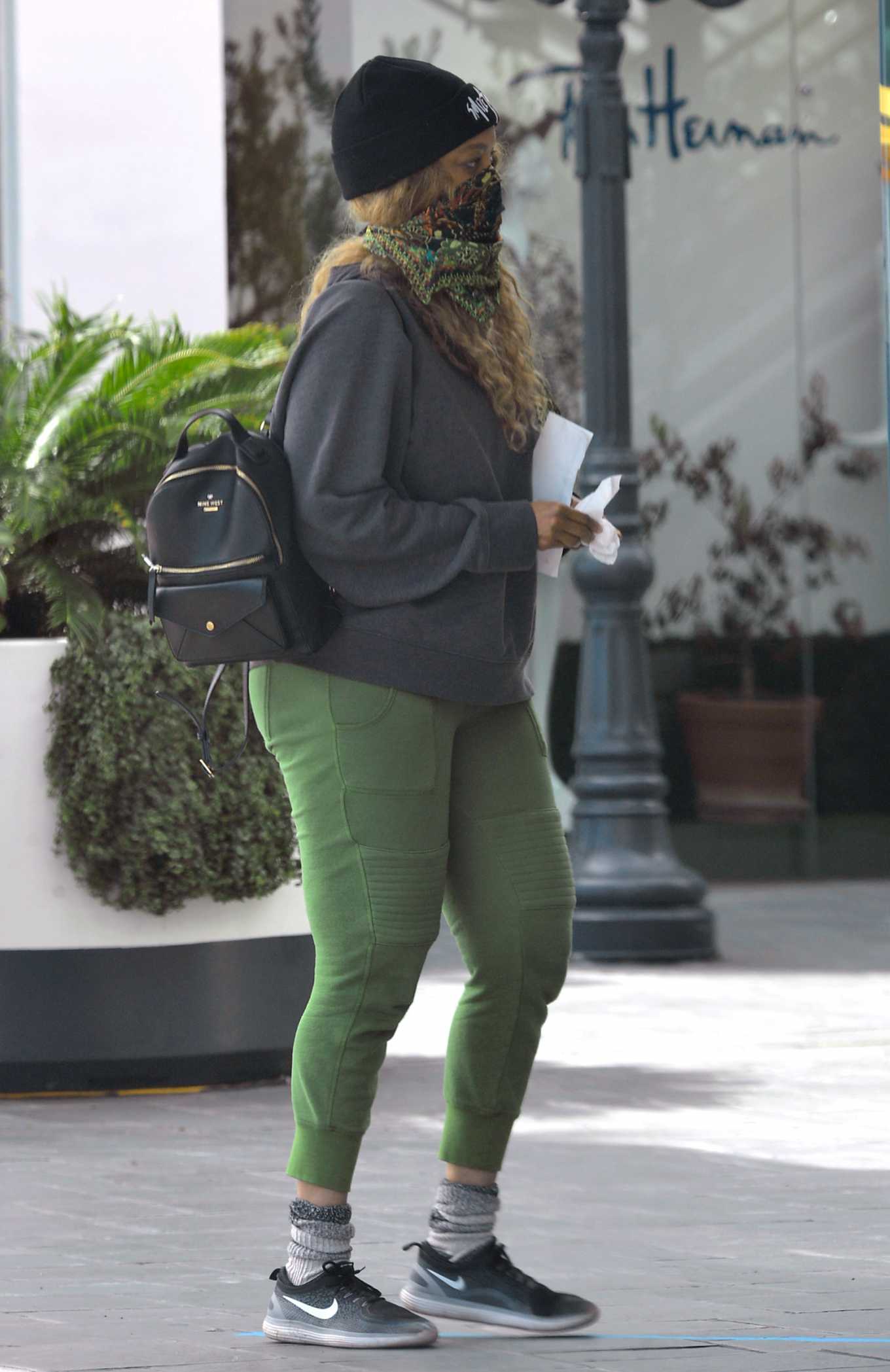 Tyra Banks â€“ Spotted out in Los Angeles