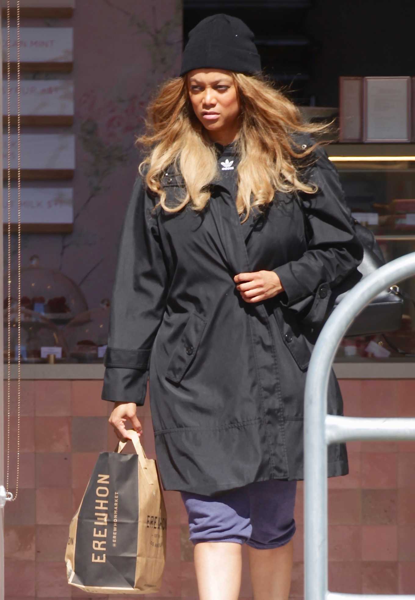 Tyra Banks with boyfriend Louis Belanger-Martin â€“ Out for shopping in Los Angeles