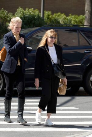 Uma Thurman - Is spotted out in New York