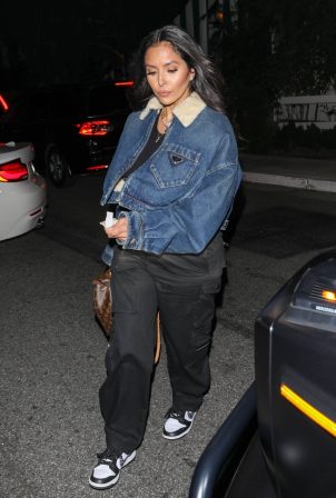 Vanessa Bryant - Leaving dinner at San Vicente Bungalows in West Hollywood