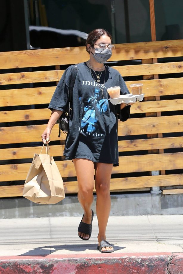 Vanessa Hudgens - Grabbing some food and coffee from a local restaurant in Los Angeles