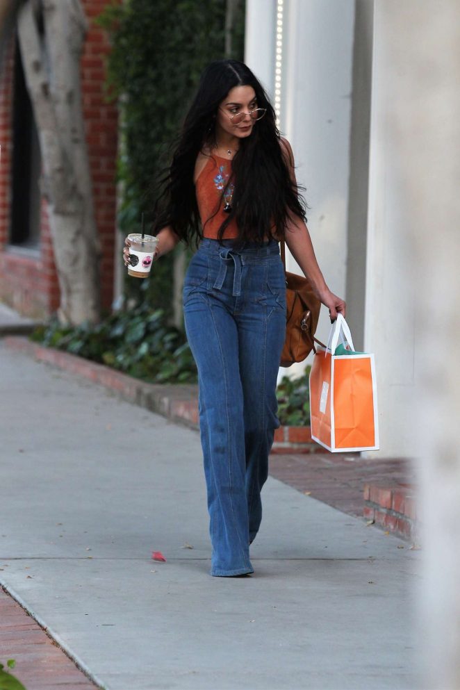 Vanessa Hudgens - Leaving a skin care clinic in West Hollywood