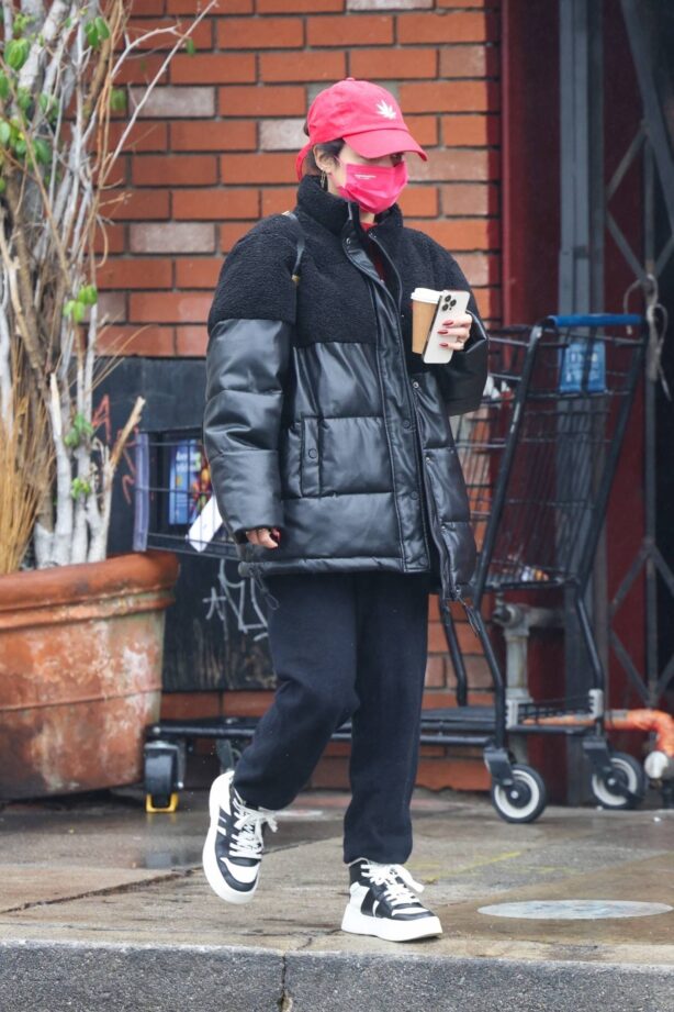 Vanessa Hudgens - Out for a morning cup of Joe in Los Angeles