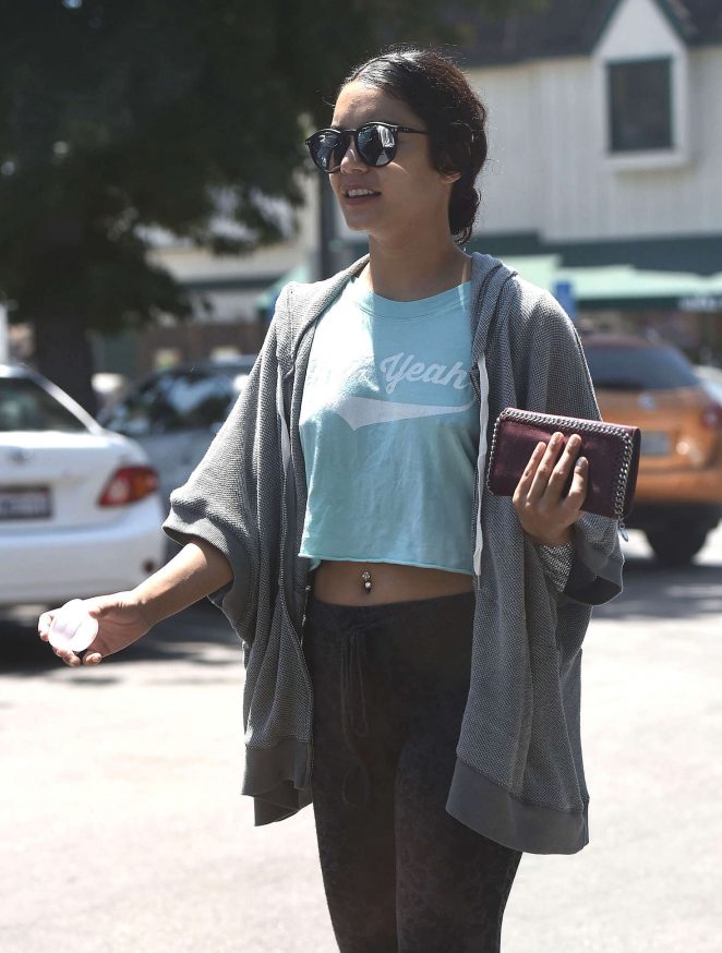 Vanessa Hudgens - Shopping at Whole Foods in Los Angeles