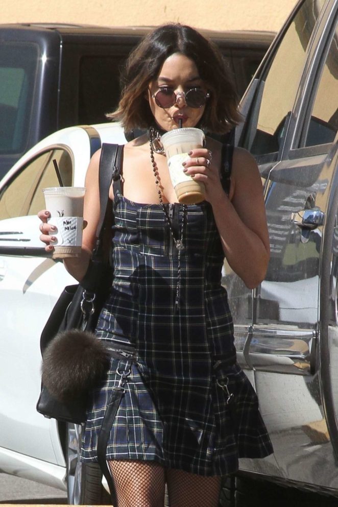 Vanessa Hudgens -Spotted Getting Coffee in Los Angeles