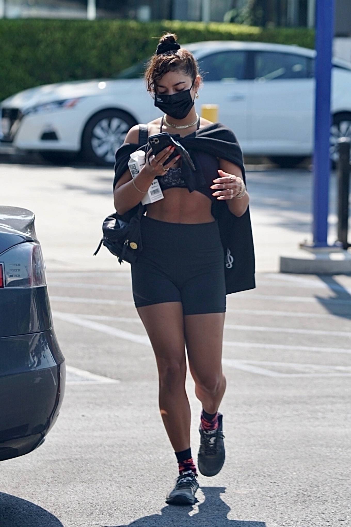 Vanessa Hudgens 2020 : Vanessa Hudgens – Spotted leaving a workout in West Hollywood -04