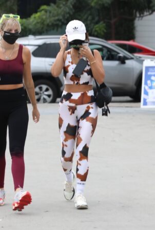 Vanessa Hudgens - Steps out for a workout in Los Angeles