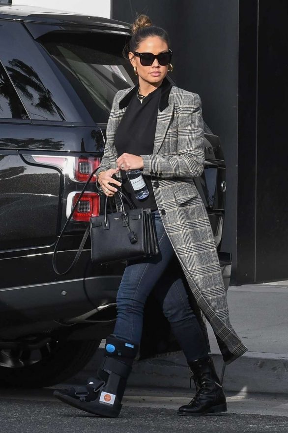 Vanessa Lachey - Shopping on Rodeo Drive in Beverly Hills