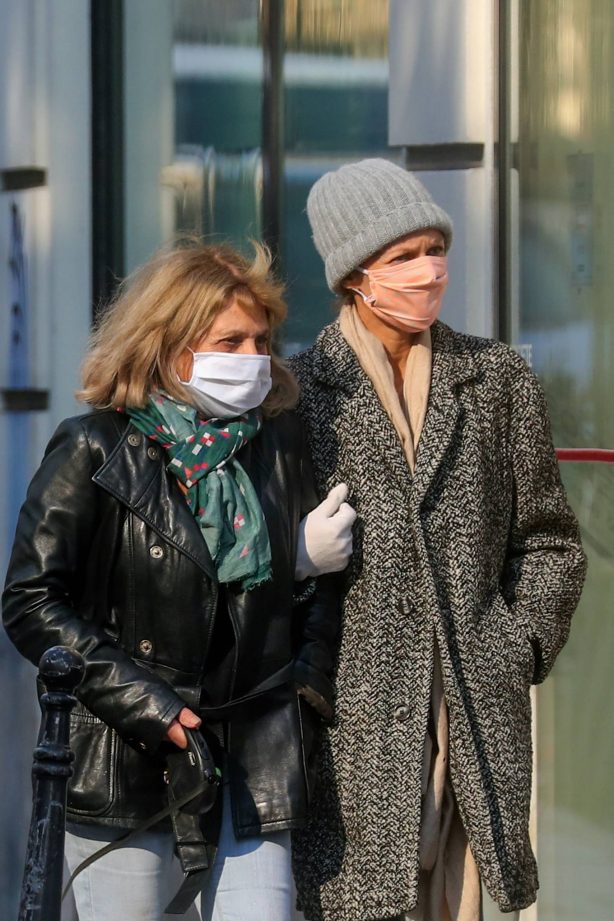 Vanessa Paradis and Corinne Paradis - Out for a stroll in Paris