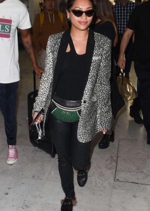 Vanessa White - Arriving at Nice Airport