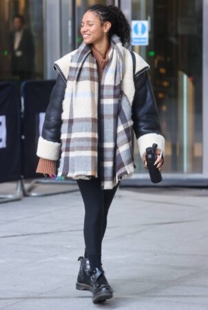 Vick Hope - Steps out in London