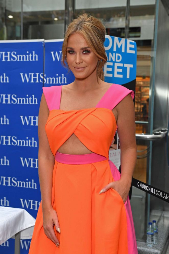 Vicky Pattison - Book Launch at WH Smith in Brighton