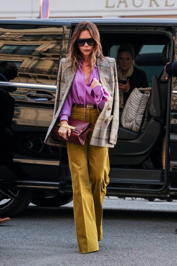 Victoria Beckham - Seen after shopping during Paris Fashion Week