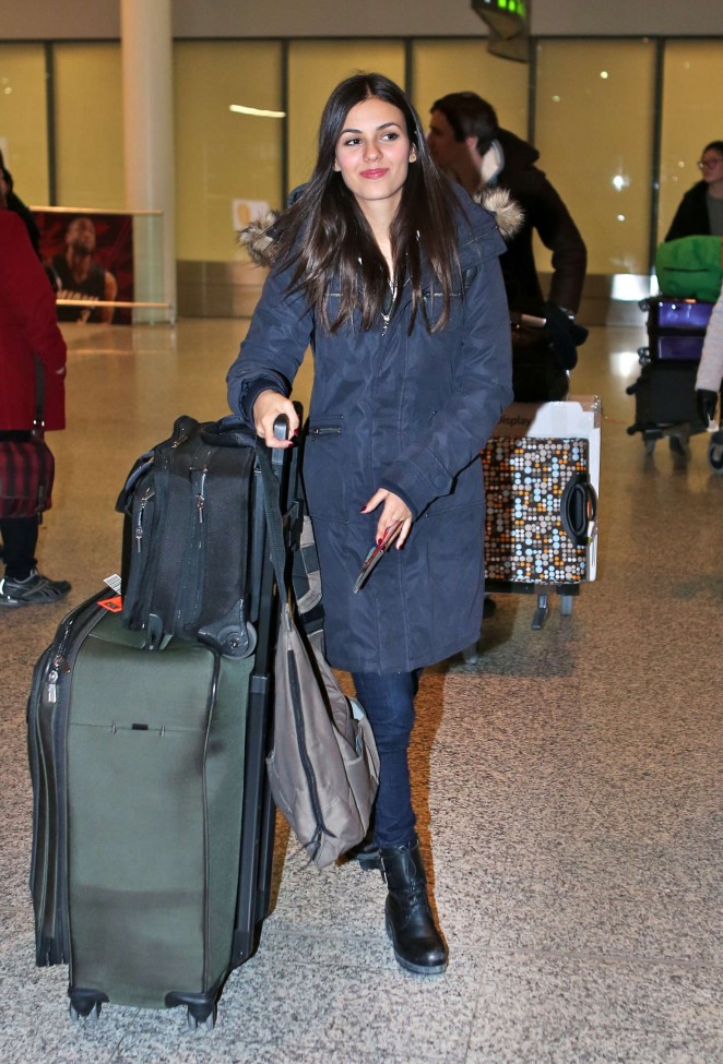 Victoria Justice - Arrives at Pearson International Airport in Toronto