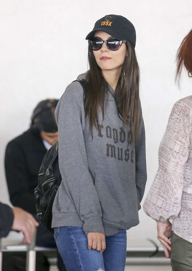 Victoria Justice - Arriving at LAX Airport in Los Angeles