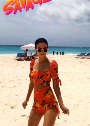 Victoria Justice - Dancing on the beach
