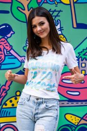 Victoria Justice - 'Pledge for Planet' Photocall in NYC