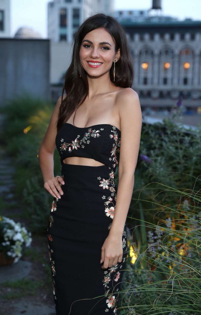 Victoria Justice - 'Shop Saks With Platinum' Benefit Launch in NY