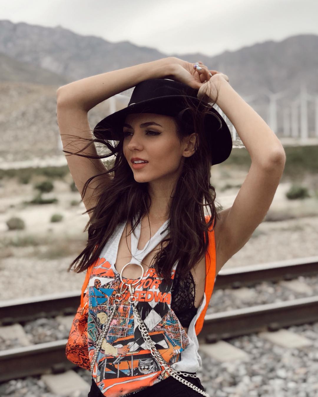 13.9m Followers, 104 Following, 2,050 Posts - See Instagram photos and  videos from Victoria Justice (@victoriajustice)