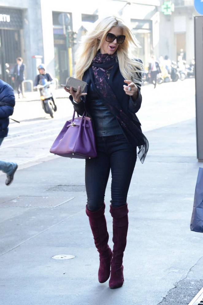 Victoria Silvstedt in Tight Jeans out in Milan