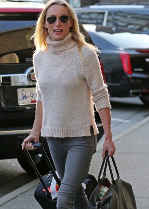 Victoria Smurfit in Skinny Jeans Arrives in Vancouver