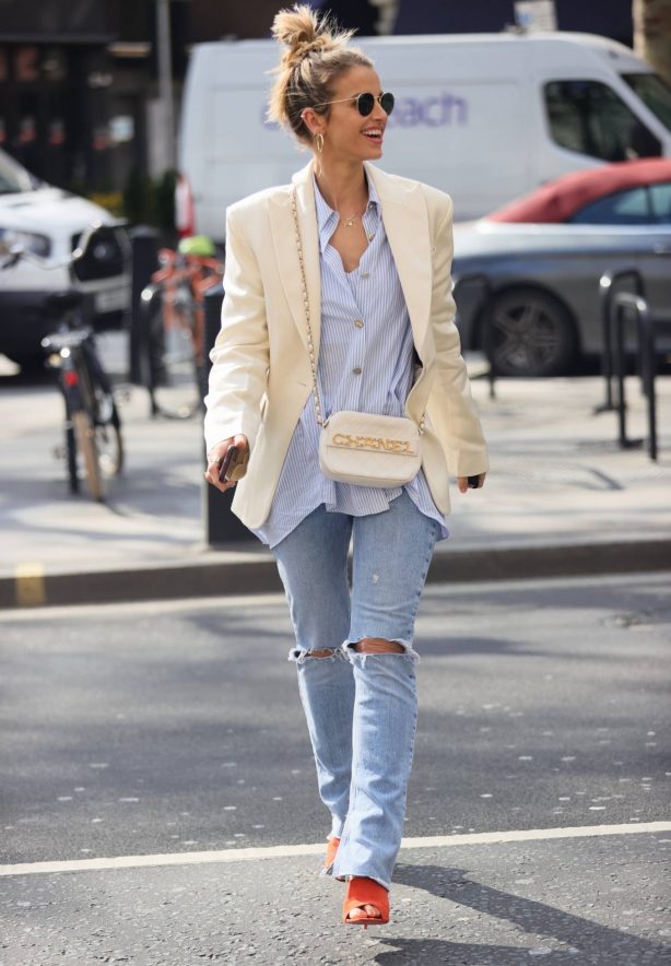 Vogue Williams - Looks in cream jacket and ripped jeans at the Global Offices in London