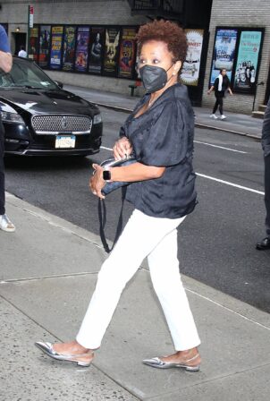 Wanda Sykes - Arrives at The Late Show with Stephen Colbert in New York