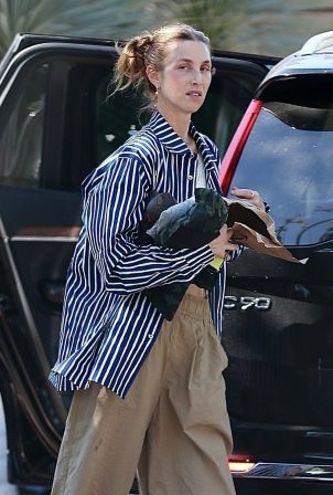 Whitney Port - Spotted going to her sister's house in Palms Springs