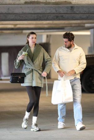 Whitney Port - With her husband visit Pacific Design Center