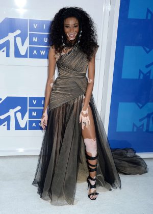 Winnie Harlow - 2016 MTV Video Music Awards in New York City