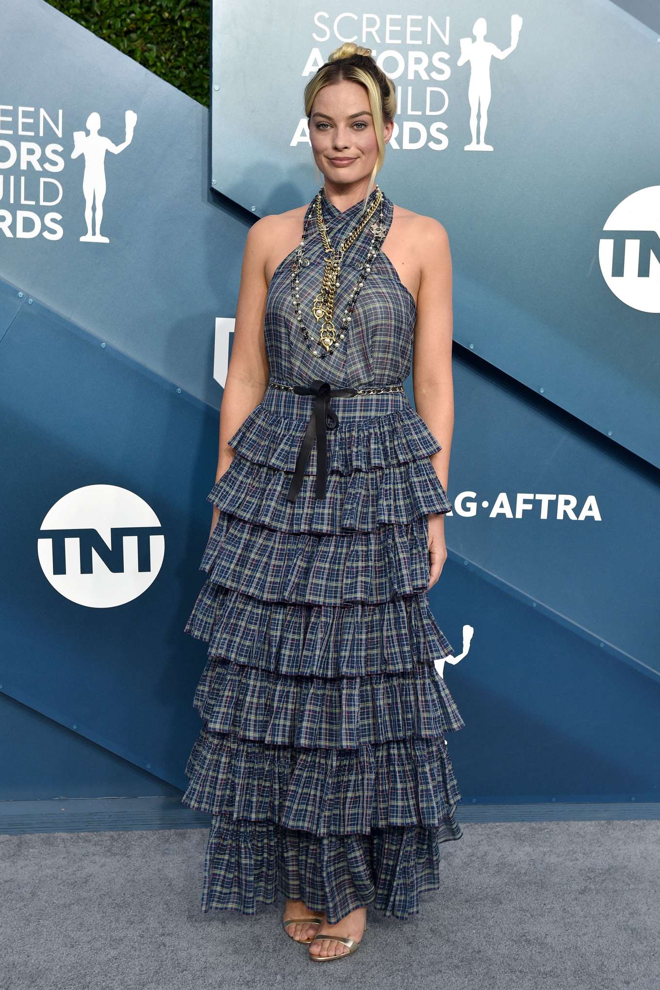 Winona Ryder - 2020 Screen Actors Guild Awards-11 | GotCeleb