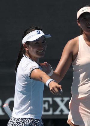 Yang Zhaoxuan and Aoyama Shuko - 2018 Australian Open in Melbourne - Day 4