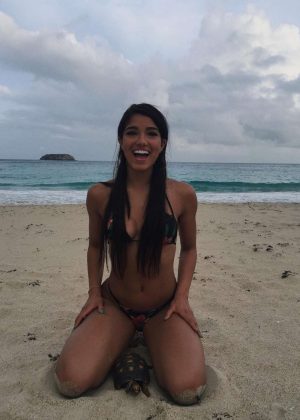 Yovanna Ventura in Bikini - Instagram