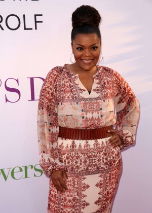 Yvette Nicole Brown - 'Mother's Day' Premiere in Hollywood