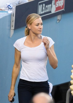 Yvonne Strahovski - New York Mets and Los Angeles Dodgers game in Los Angeles