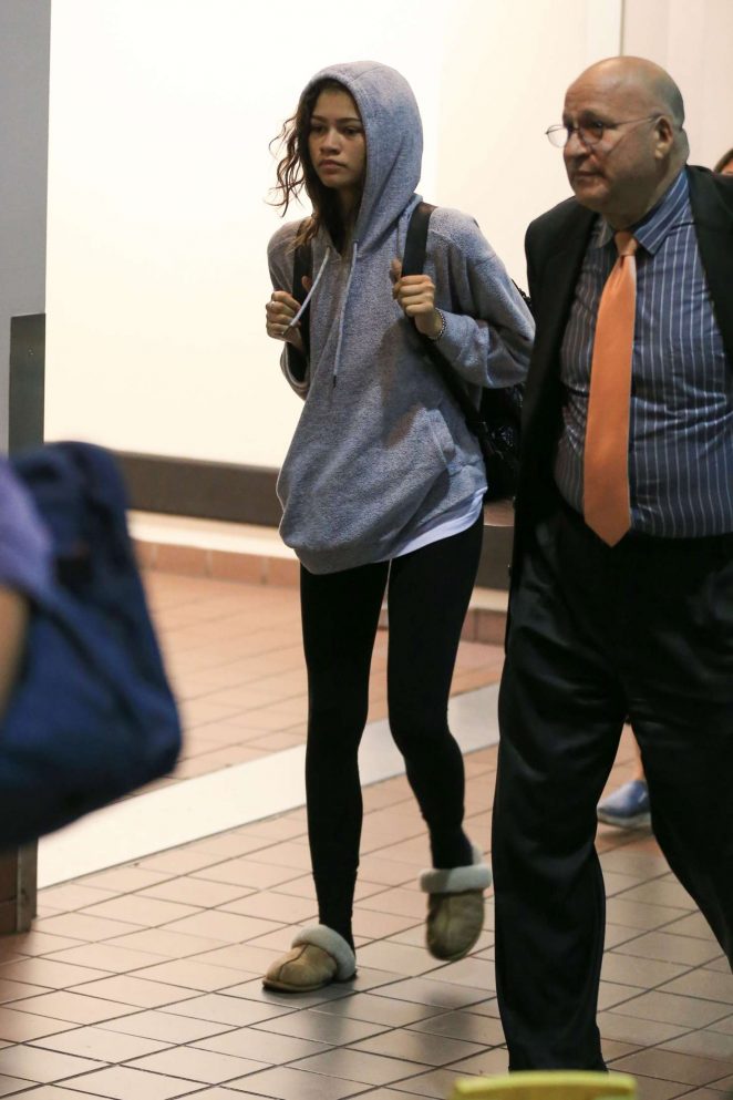 Zendaya - Arrives at LAX Airport in Los Angeles