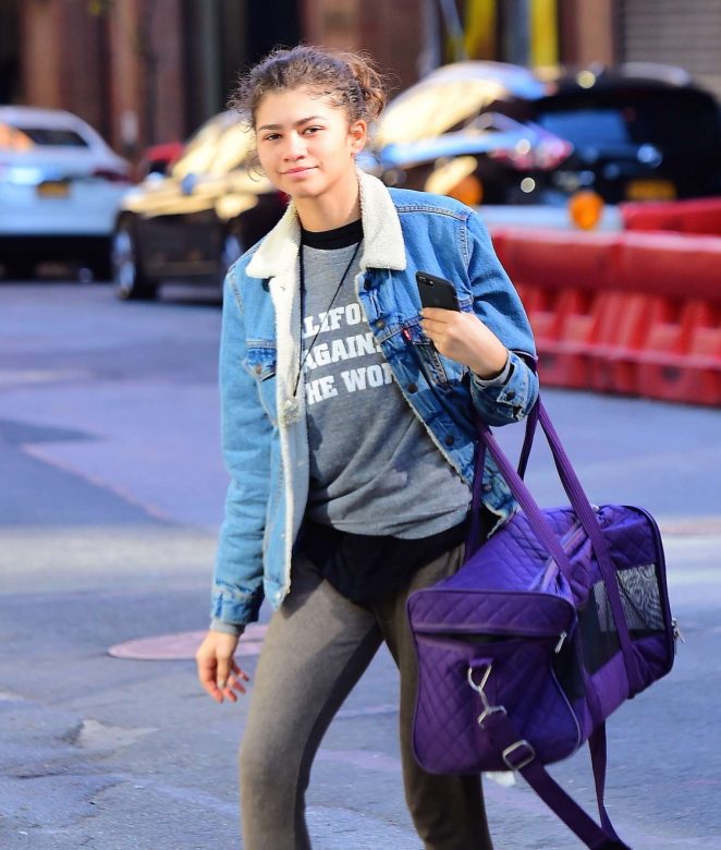 Zendaya - Headed to the gym in NYC