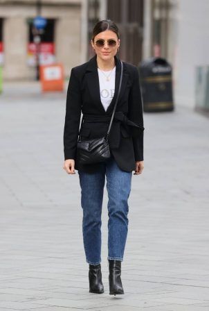 Zoe Hardman - In black blazer and denim out in London