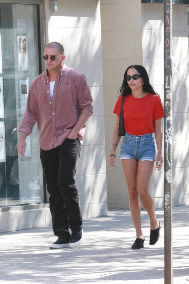 Zoe Kravitz - Steps out for lunch in Brooklyn