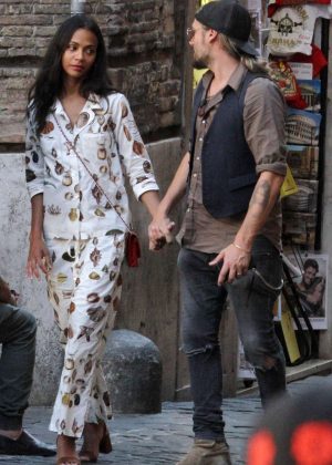 Zoe Saldana and Marco Perego - Shopping in Rome