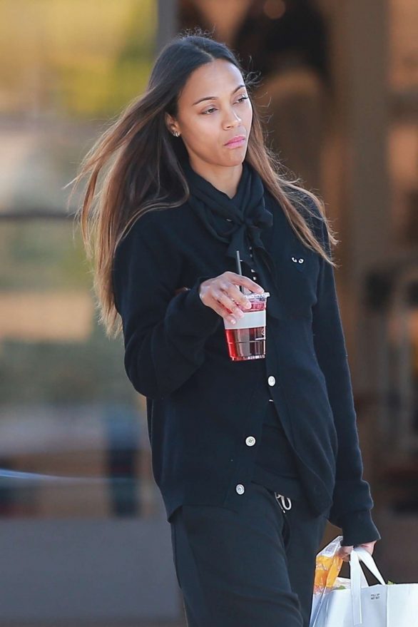 Zoe Saldana - Shopping candids at the Beverly Glen Mall in Los Angeles